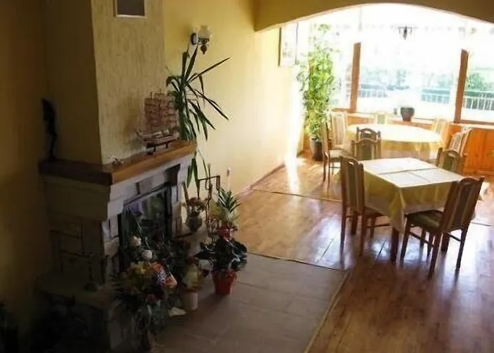 Hotel Margarita Warna