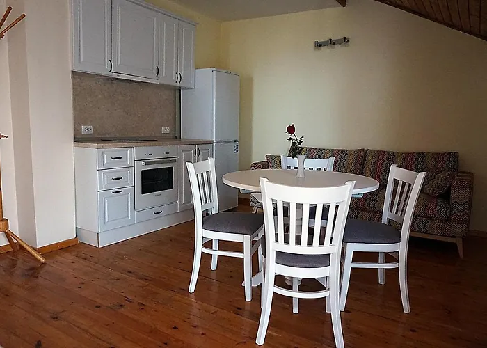 Margarita Hotel Warna